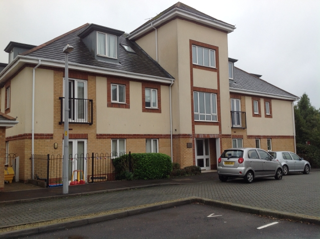 FLAT AT QUAY HOUSE, 48 DOULTON GARDENS, LOWER PARKSTONE, POOLE, BH14 8RN