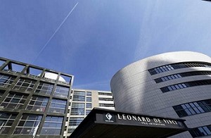 ReStart-PostBac, le programme de rentrée décalée du Groupe Léonard de Vinci - EMLV, ESILV, IIM