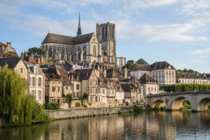 Auxerre-300.png