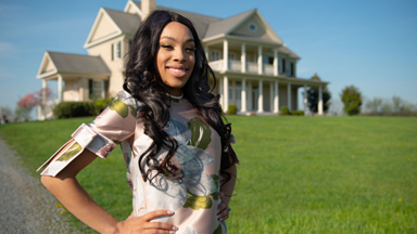 Elite Matchmaker Helps The Rich Find Love