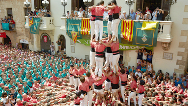 360 Child Climbs Historic Human Tower