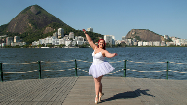 Breaking Barriers: Plus-Size Ballerina Is On 'Pointe'