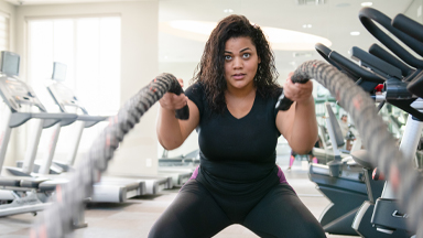 Miami’s Hottest Trainer Has Super Thicc Thighs