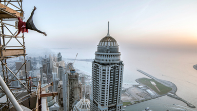 Dubai Rooftoppers Climb 425m World's Tallest Residential Building