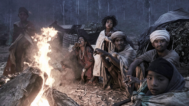 Secluded nomadic tribe cling to ancestral traditions