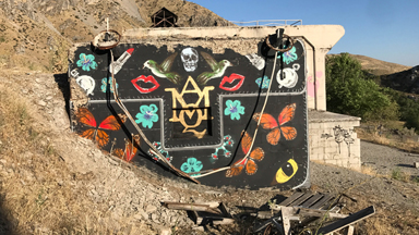 Artist Transforms Giant Concrete Blocks Into Designer Handbags