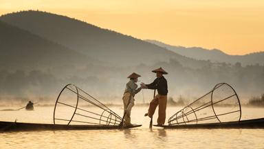Vanishing trade: Burma’s traditional one-legged Intha fishermen of Inle Lake