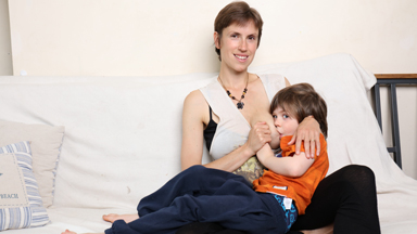 Free-range kids: No medicine, no school routine, no bed-time