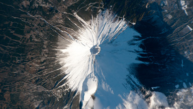 Sights From the Stratosphere: A Year of Photographs From the International Space Station