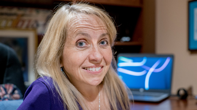 Life Coach With Dwarfism Empowers Others