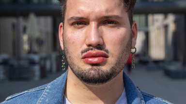 I Inject My Own Face To Look Plastic