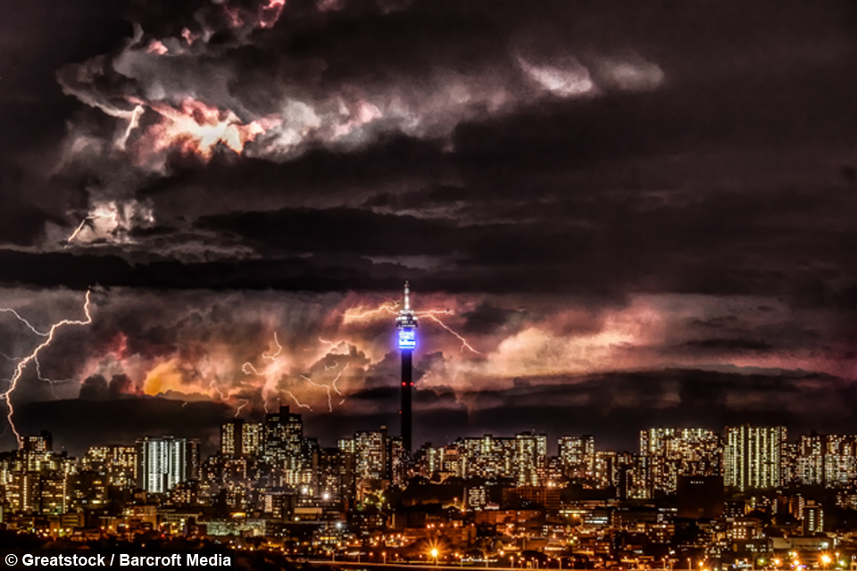 Full Size Van >> A Message From Above: Dramatic Lightning Storm Over ... Full Size Van >> A Message From Above: Dramatic Lightning Storm Over ...
