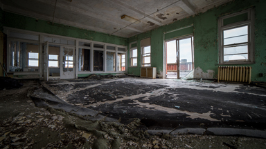 Fall of The Falls: The abandoned buildings of the Niagara Falls