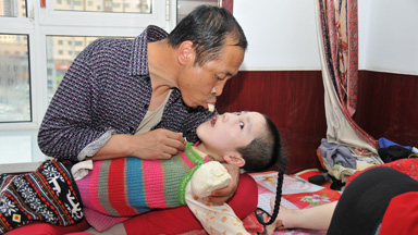 Parents keep abandoned child alive by feeding her mouth to mouth