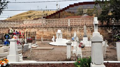 Death voyage: Mexican migrants risk their lives to reach America