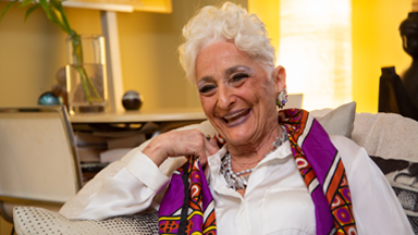 'Tinder Granny' Spies On Couple's First Date