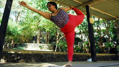 Curvy Yogi Promotes Body Positivity On The Streets Of Mumbai