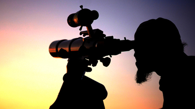 Star-gazing Muslims Celebrate The Beginning of Ramadan