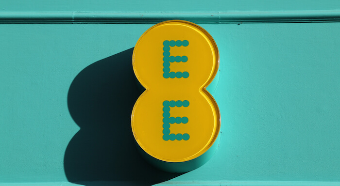an ee sign