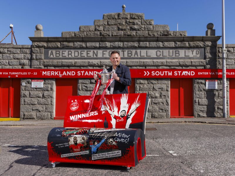 20250908 Book Bench Dons 040