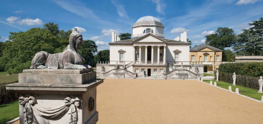 Chiswick House Forecourt1