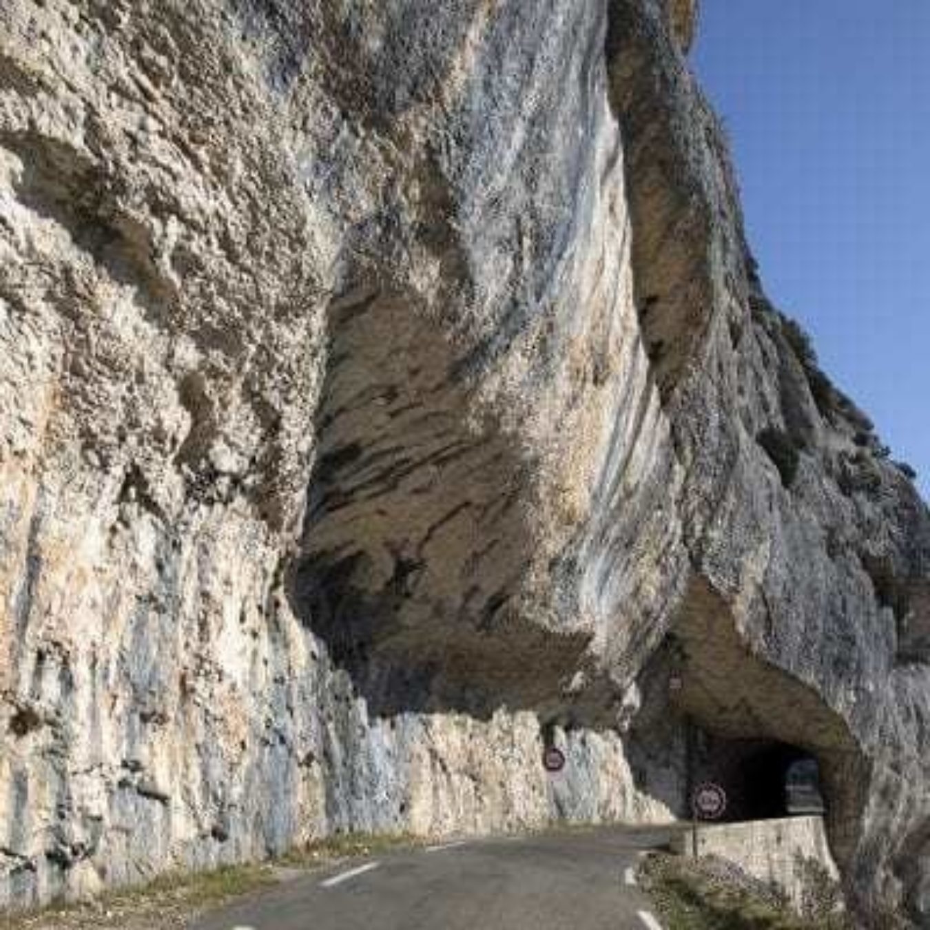 Gorges 400X400