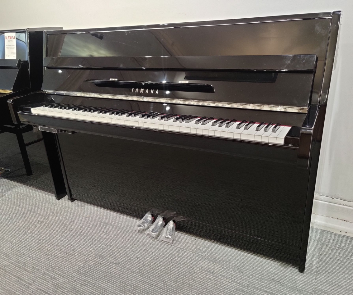 Yamaha silent upright B1 piano SC3 with Transacoustic technology
