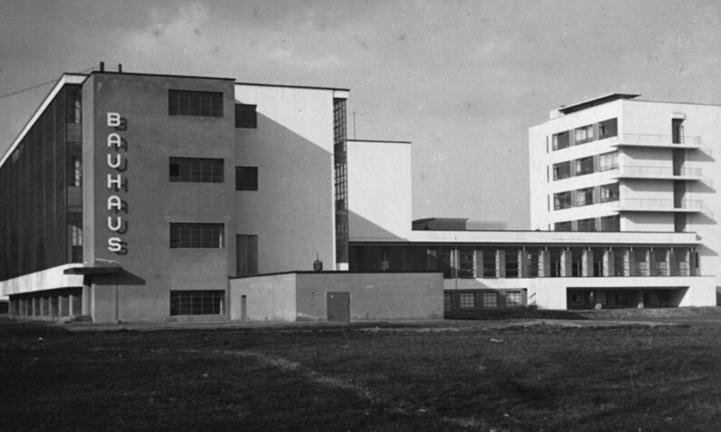 Bauhausreihe - The Bauhaus Movement's HQ