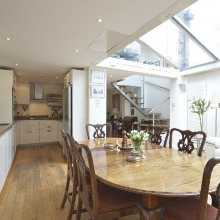 Queensdale Place