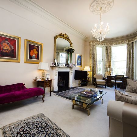Elgin Crescent