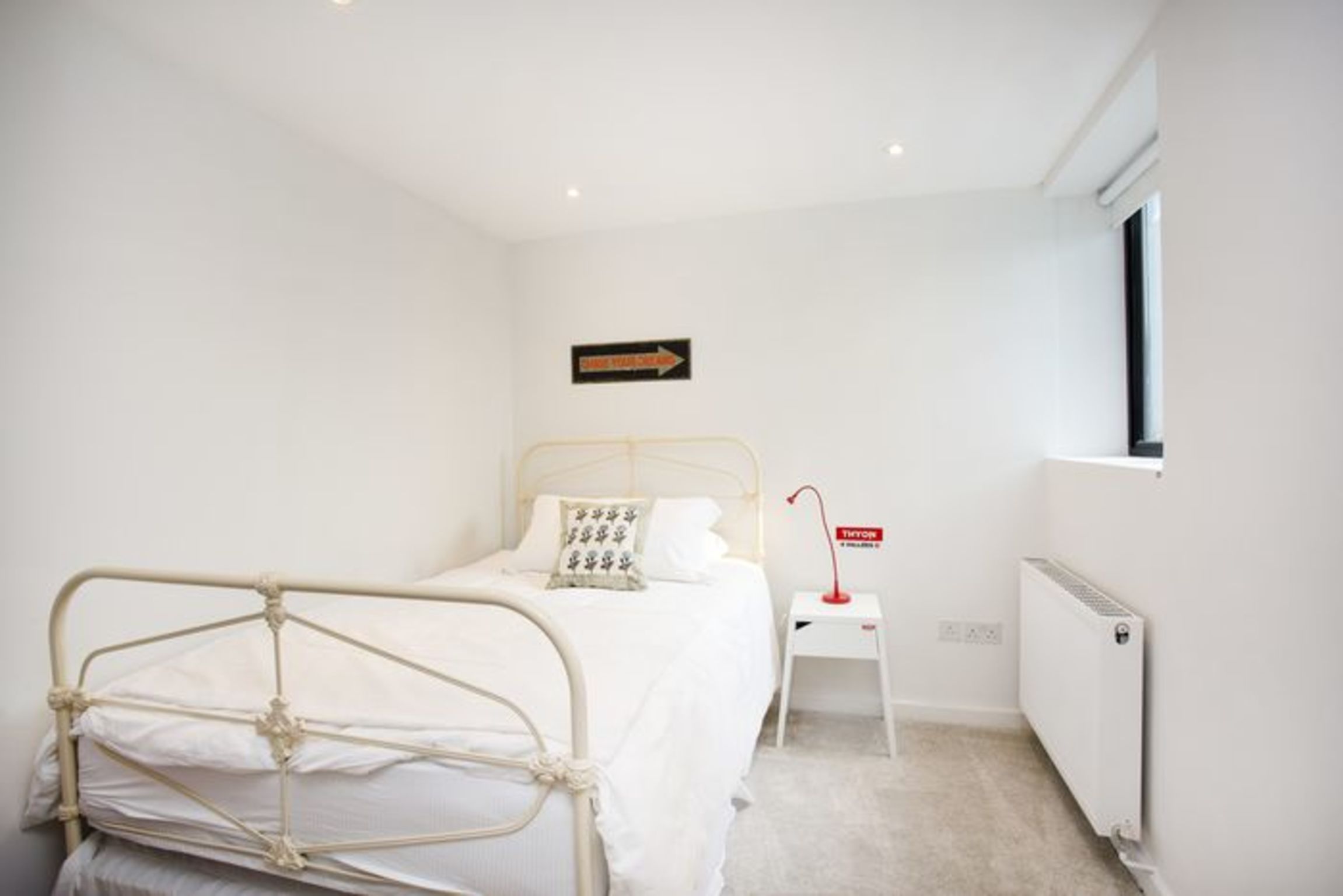 Contemporary 3 Bed Vacation Rental in Clapham, London Home From Home