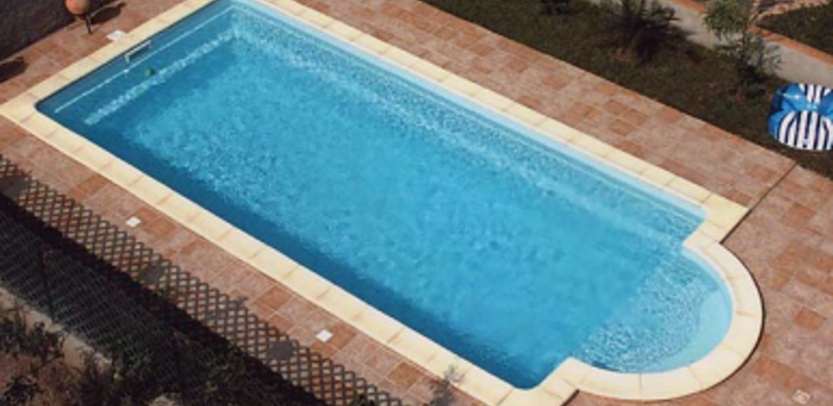 Piscine Coque Polyester Installer Sa Piscine Enterree Facilement