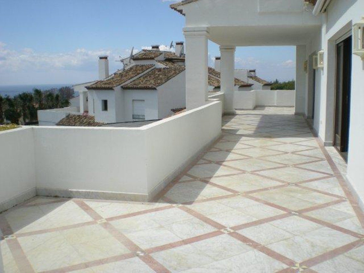 Penthouse for rent in Marbella, Monte Paraiso Golf & Country Club Penthouse for rent in Marbella, Monte Paraiso Golf & Country Club