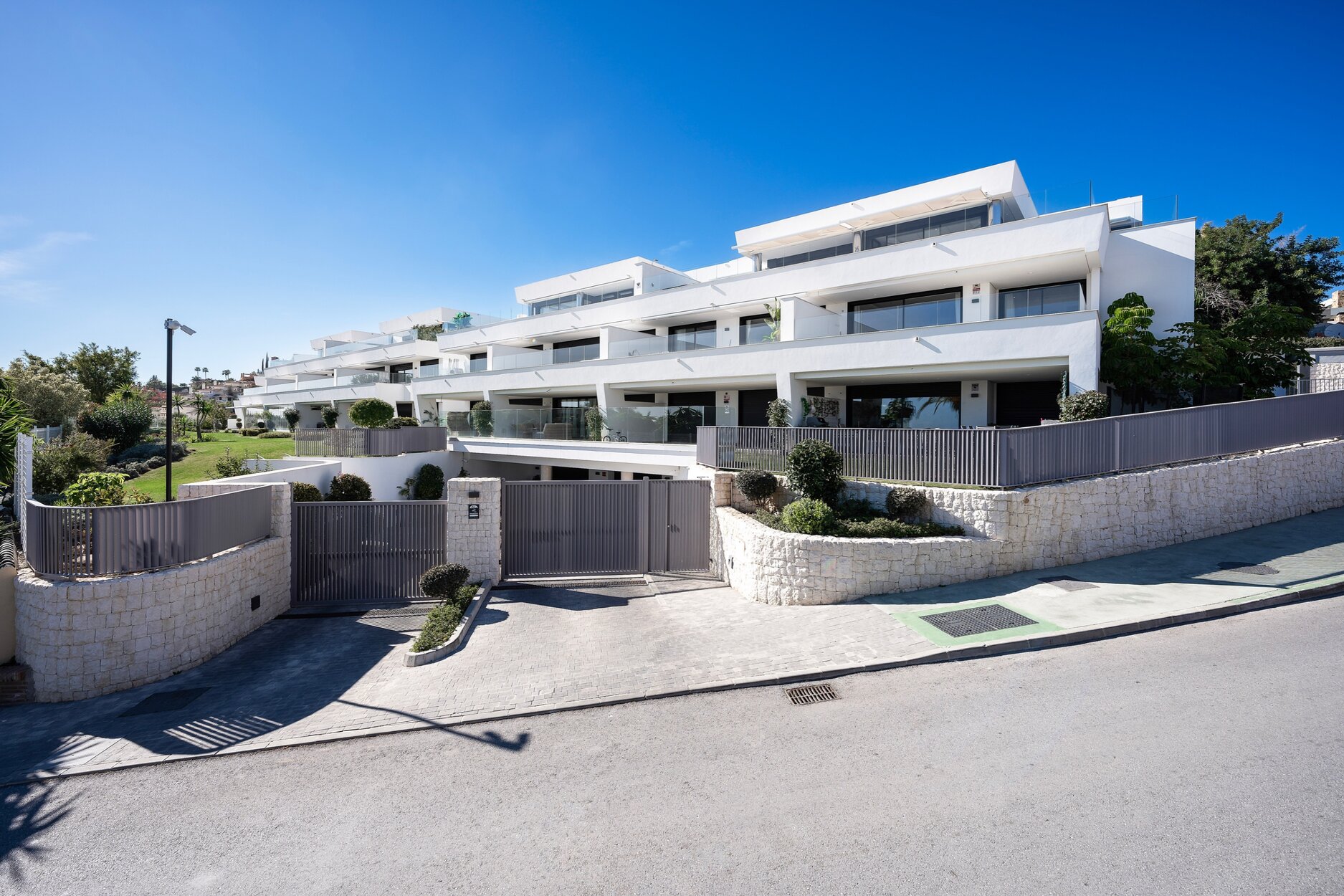Apartment for sale in Marbella, Azahar de Marbella Apartment for sale in Marbella, Azahar de Marbella