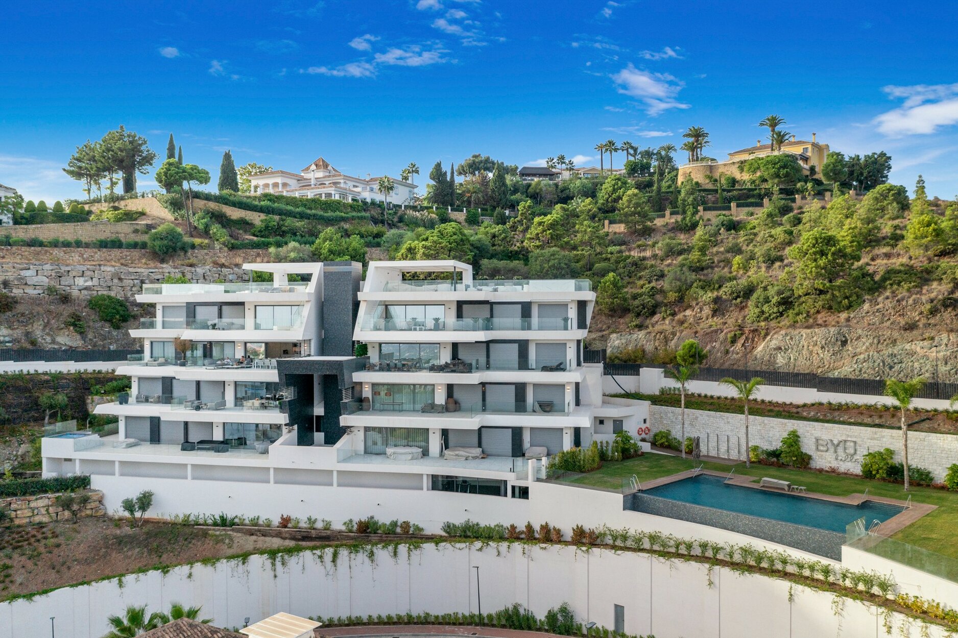 Apartment for sale in Benahavis, La Heredia Apartment for sale in Benahavis, La Heredia