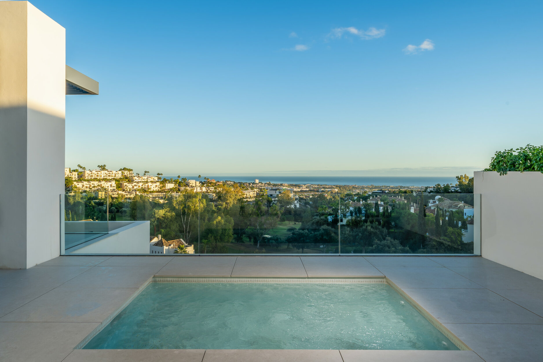 Apartment for sale in Benahavis Apartment for sale in Benahavis