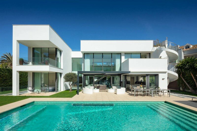 Villa for sale in Marbella, Puerto Banus Villa for sale in Marbella, Puerto Banus