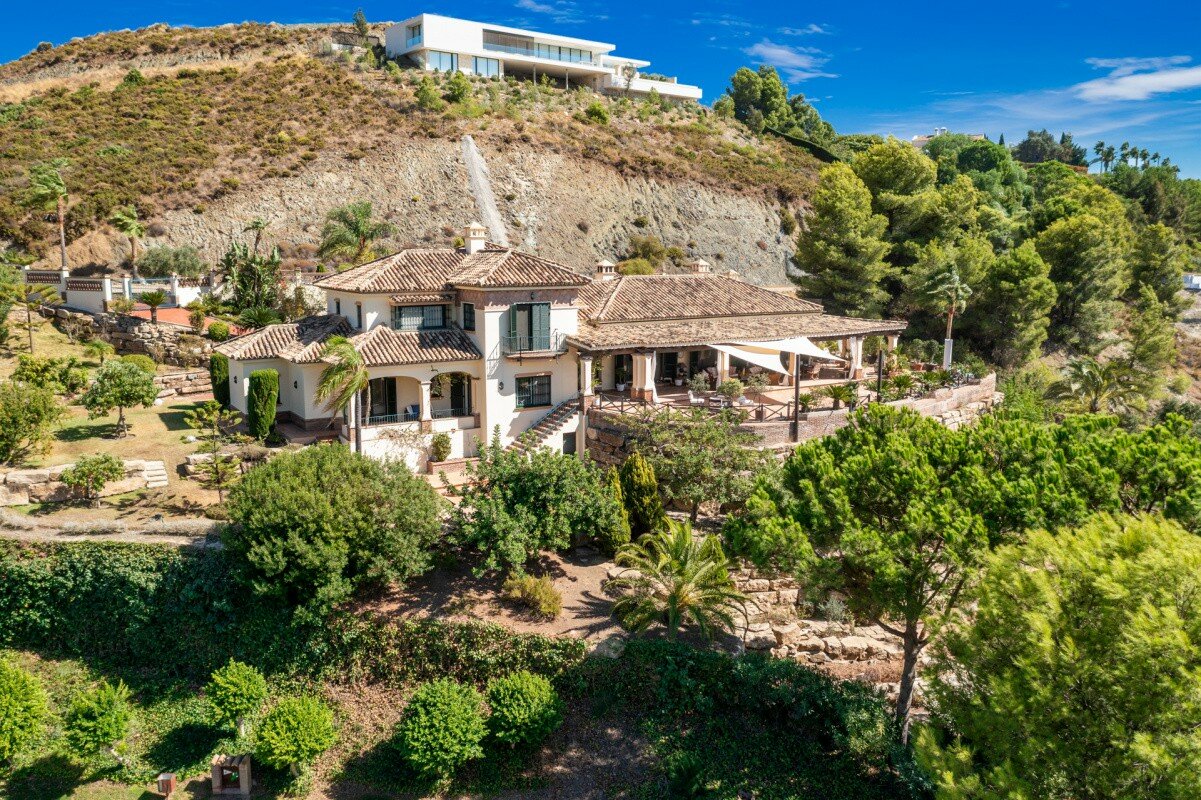 Country-house for sale in Benahavis, Marbella Club Golf Resort Country-house for sale in Benahavis, Marbella Club Golf Resort