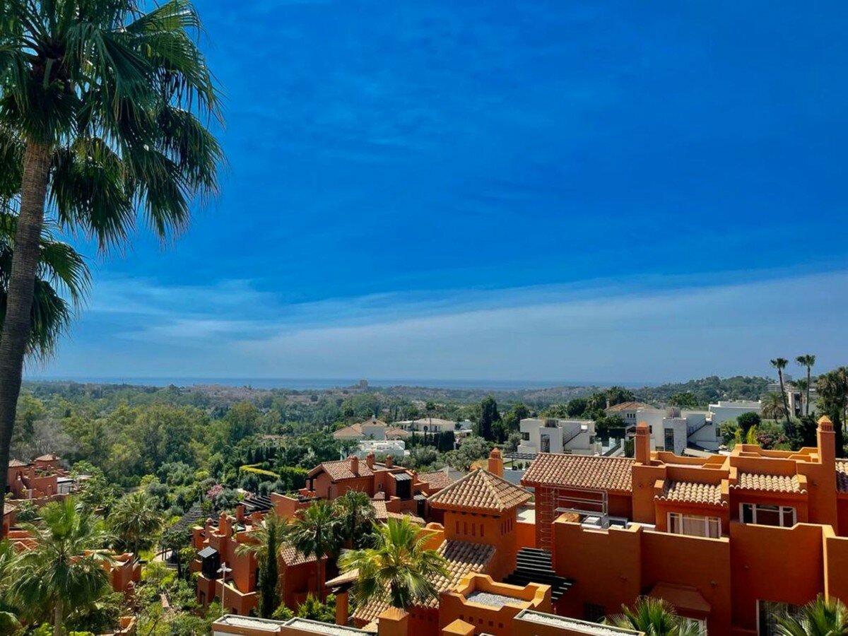 Apartment for sale in Marbella, Nueva Andalucia Apartment for sale in Marbella, Nueva Andalucia
