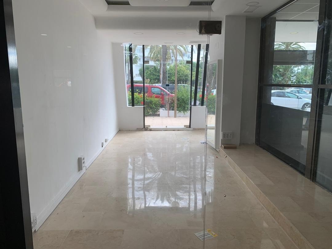 Shop for sale in Marbella, Puerto Banus Shop for sale in Marbella, Puerto Banus