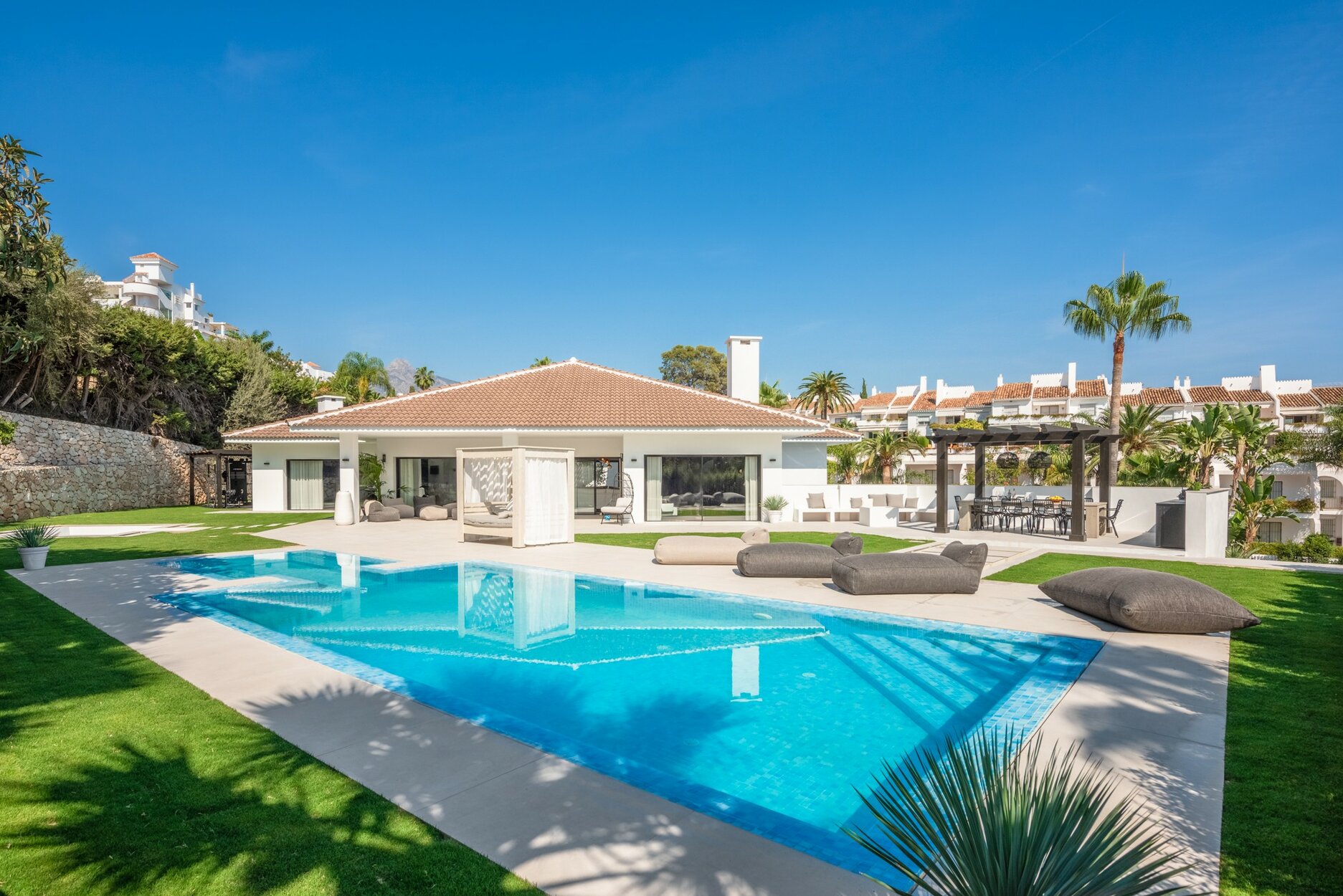 Villa for sale in Marbella, Puerto Banus Villa for sale in Marbella, Puerto Banus