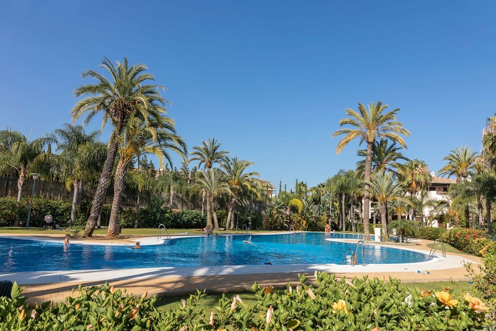Apartment for sale in Marbella, Medina de Banús Apartment for sale in Marbella, Medina de Banús