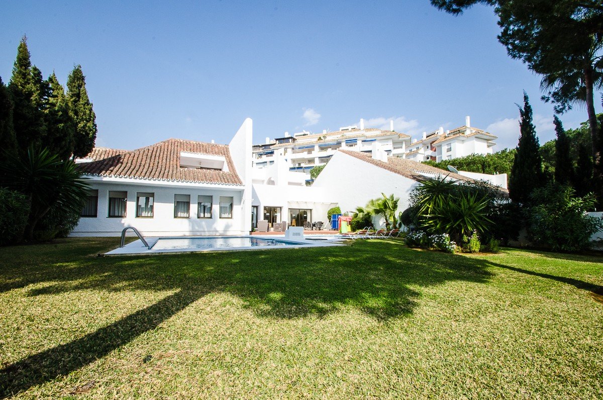 Villa for sale in Marbella, Puerto Banus Villa for sale in Marbella, Puerto Banus