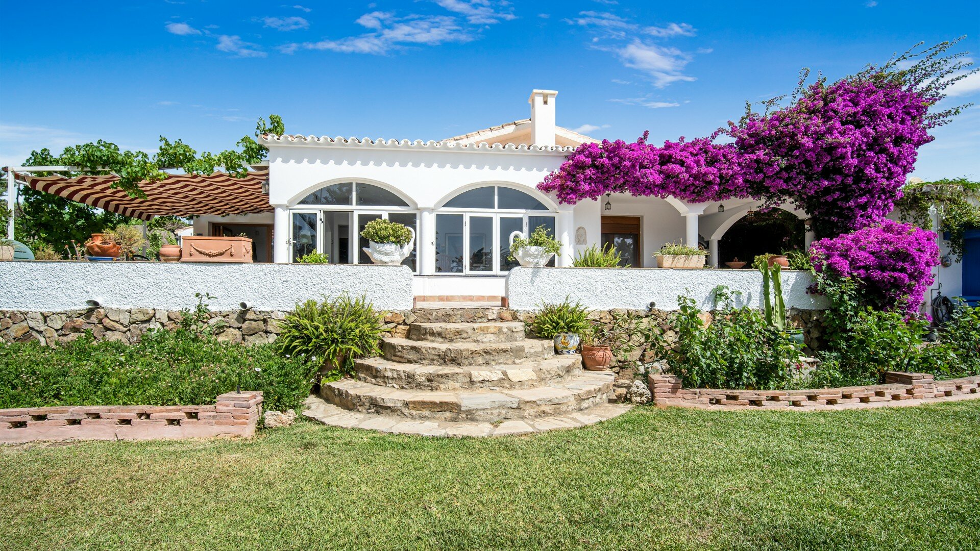 Villa for sale in Estepona Villa for sale in Estepona