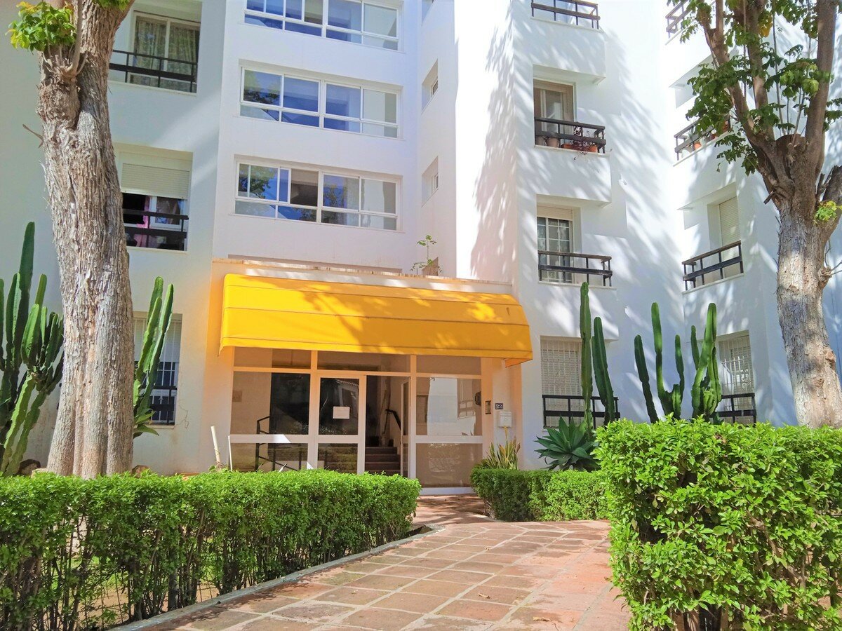 Apartment for sale in Marbella, Las Lomas de Nueva Andalucia Apartment for sale in Marbella, Las Lomas de Nueva Andalucia