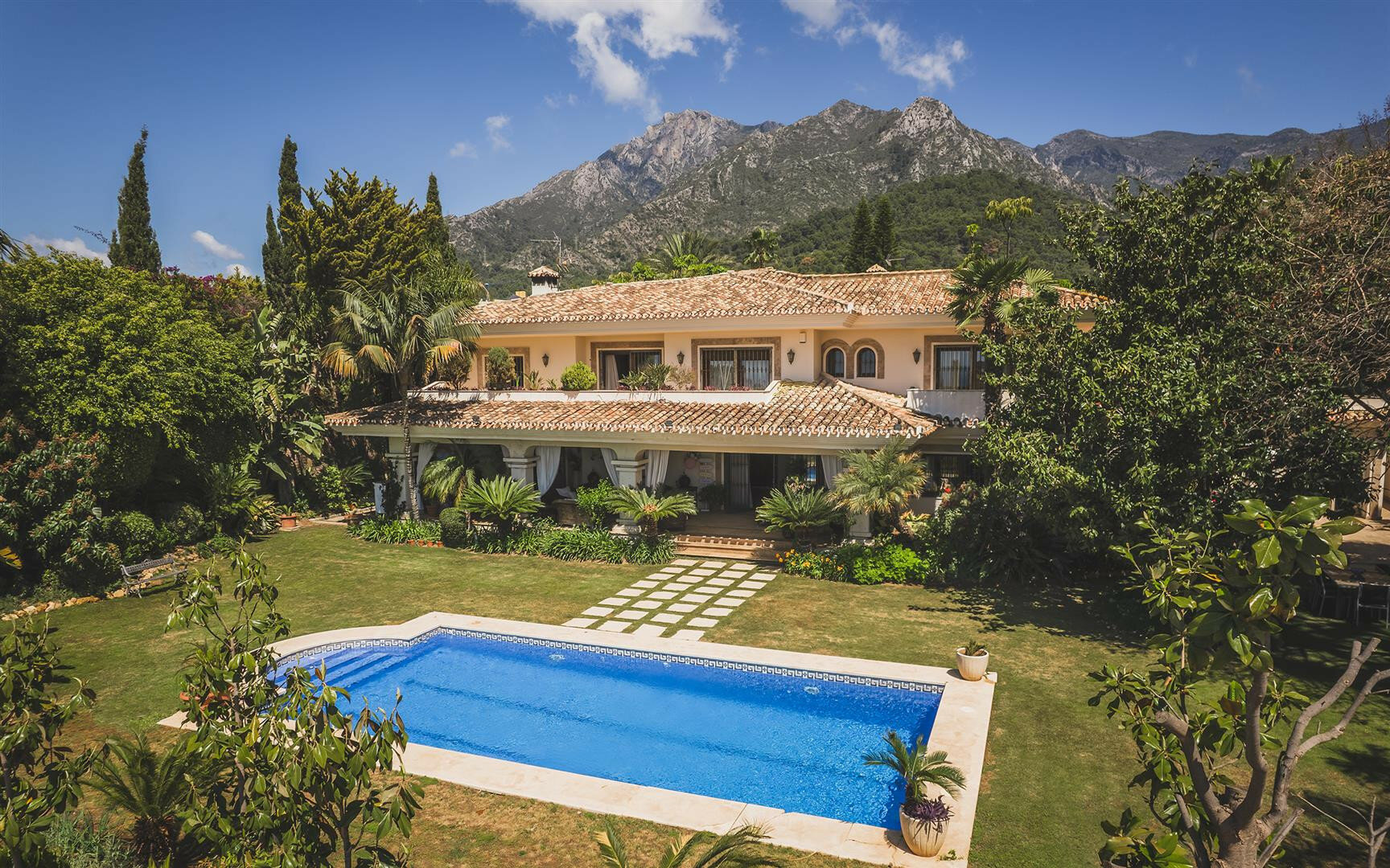 Villa for sale in Marbella, Xarblanca Villa for sale in Marbella, Xarblanca