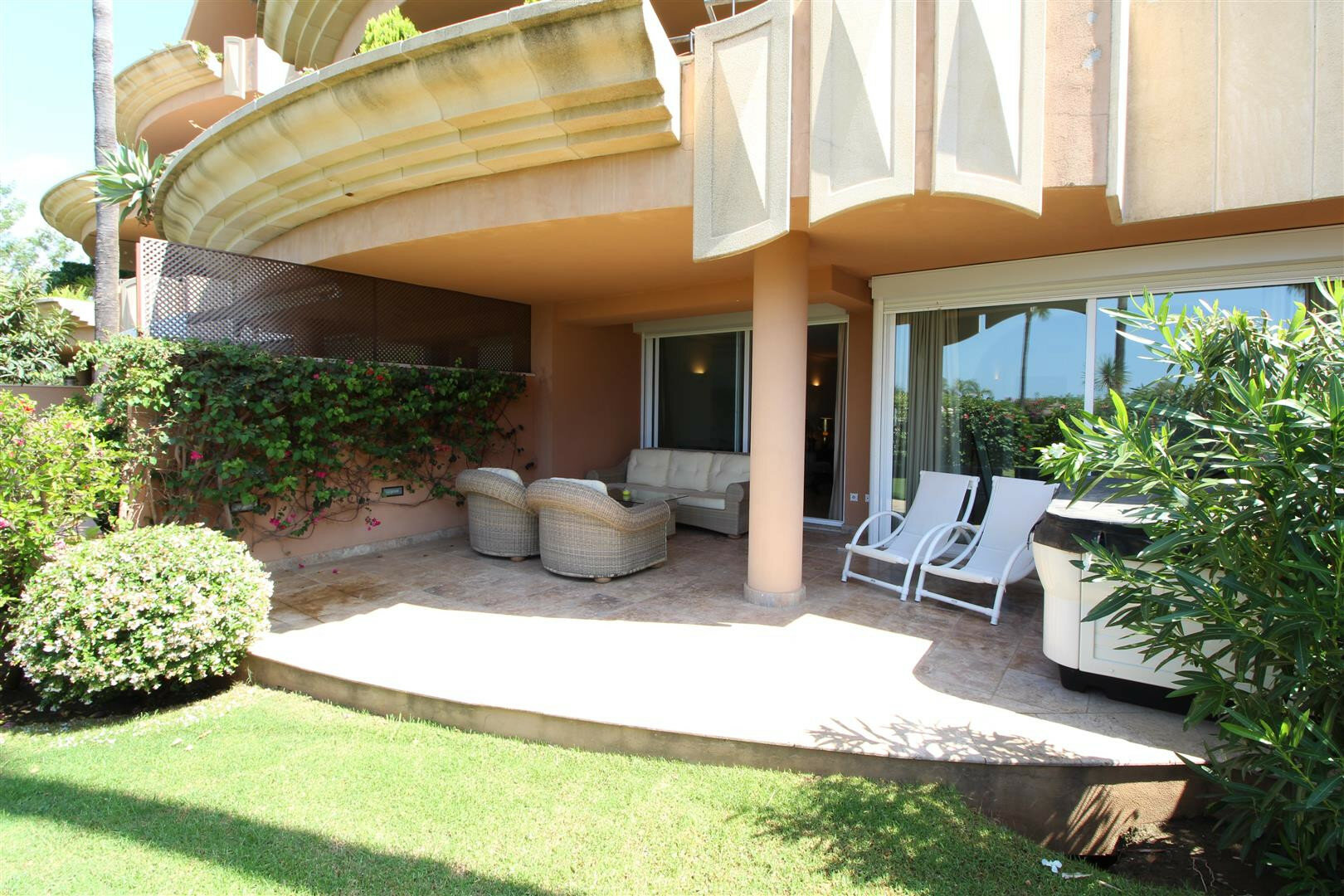Apartment for sale in Marbella, Magna Marbella Apartment for sale in Marbella, Magna Marbella