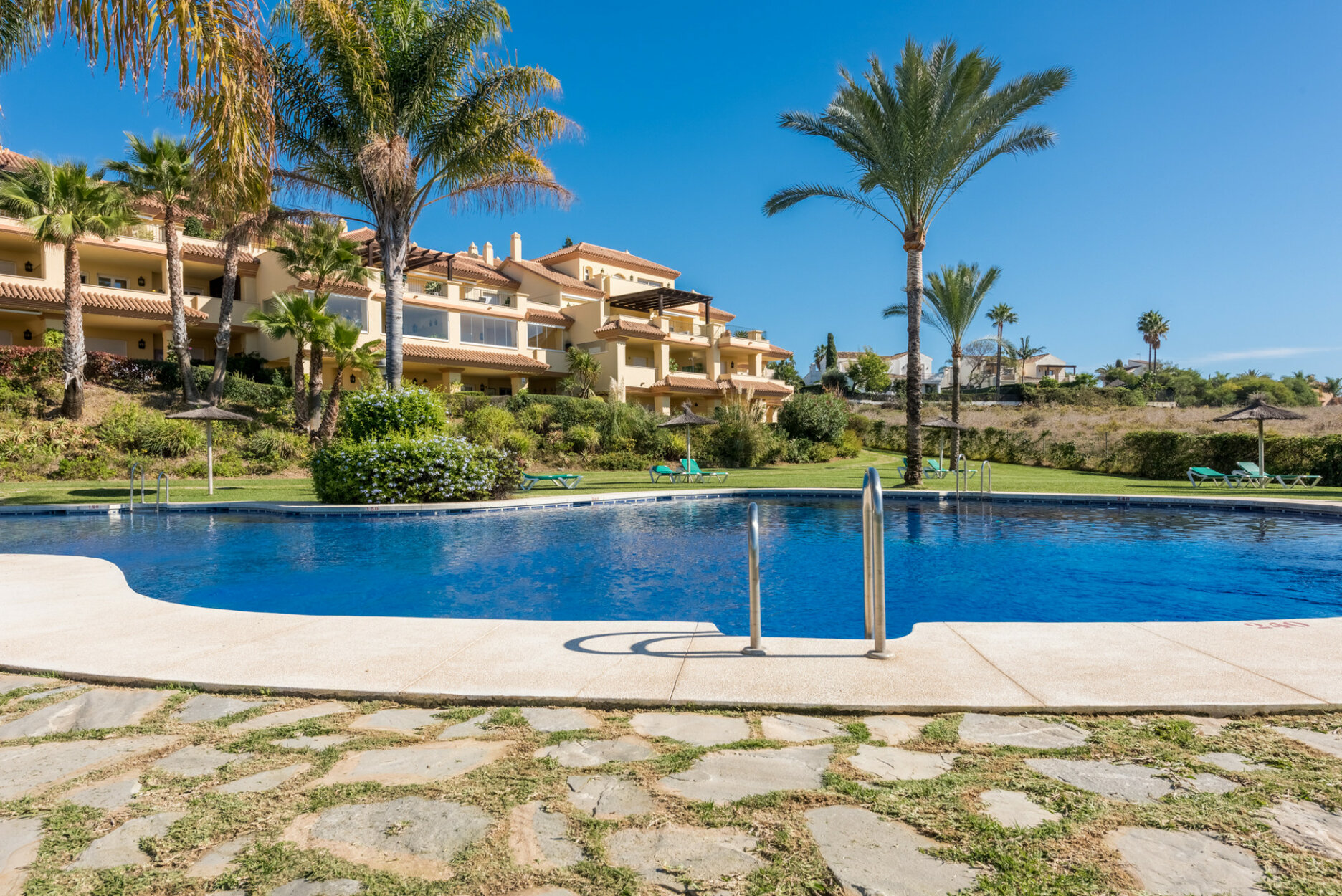 Apartment for sale in Marbella, Cumbres del Rodeo Apartment for sale in Marbella, Cumbres del Rodeo