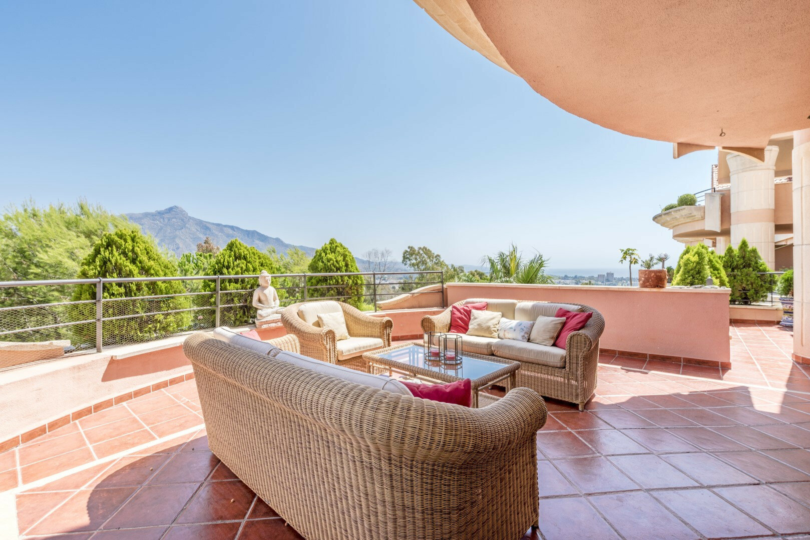 Apartment for sale in Marbella, Magna Marbella Apartment for sale in Marbella, Magna Marbella