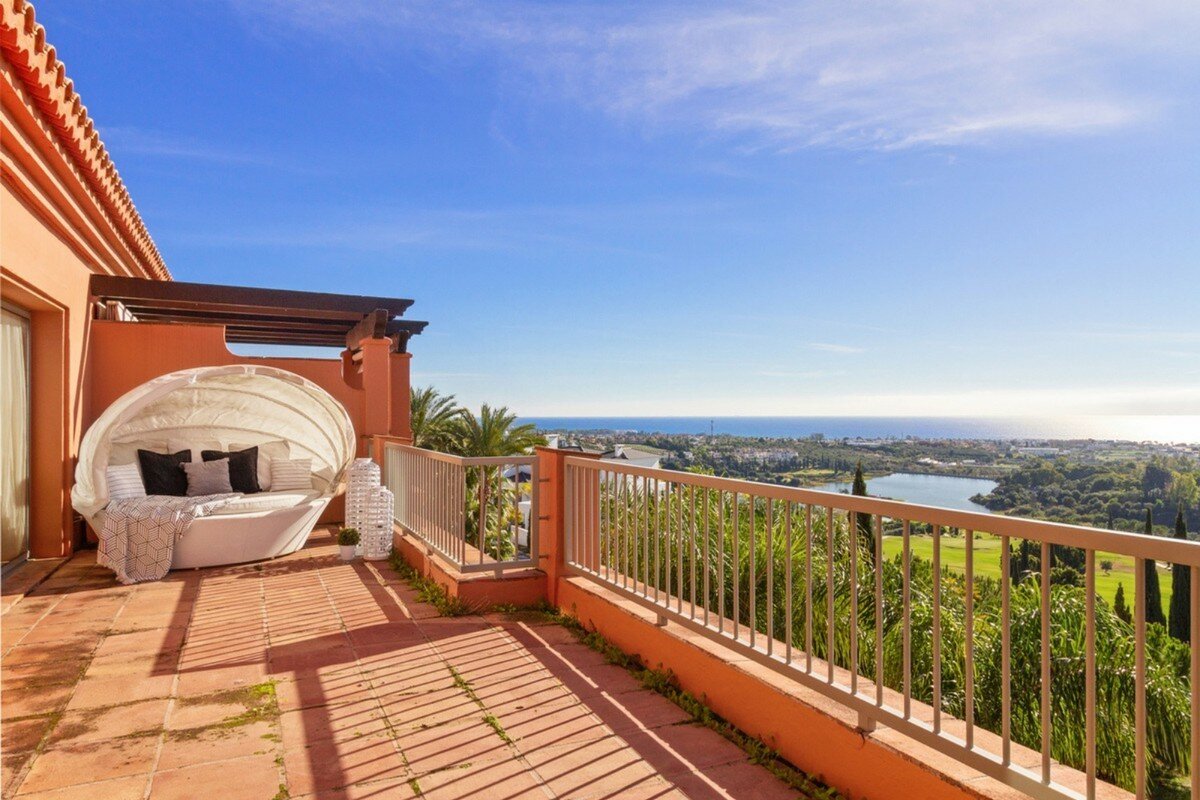 Penthouse for sale in Benahavis, Los Flamingos Penthouse for sale in Benahavis, Los Flamingos